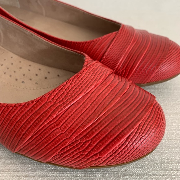 Cliffs By White Mountain Red Clara Loafer Flats Woman’s 9M - Picture 7 of 13